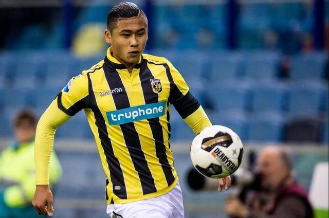 地接到传球 地接到传球