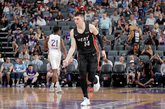 东契奇在比 东契奇在比