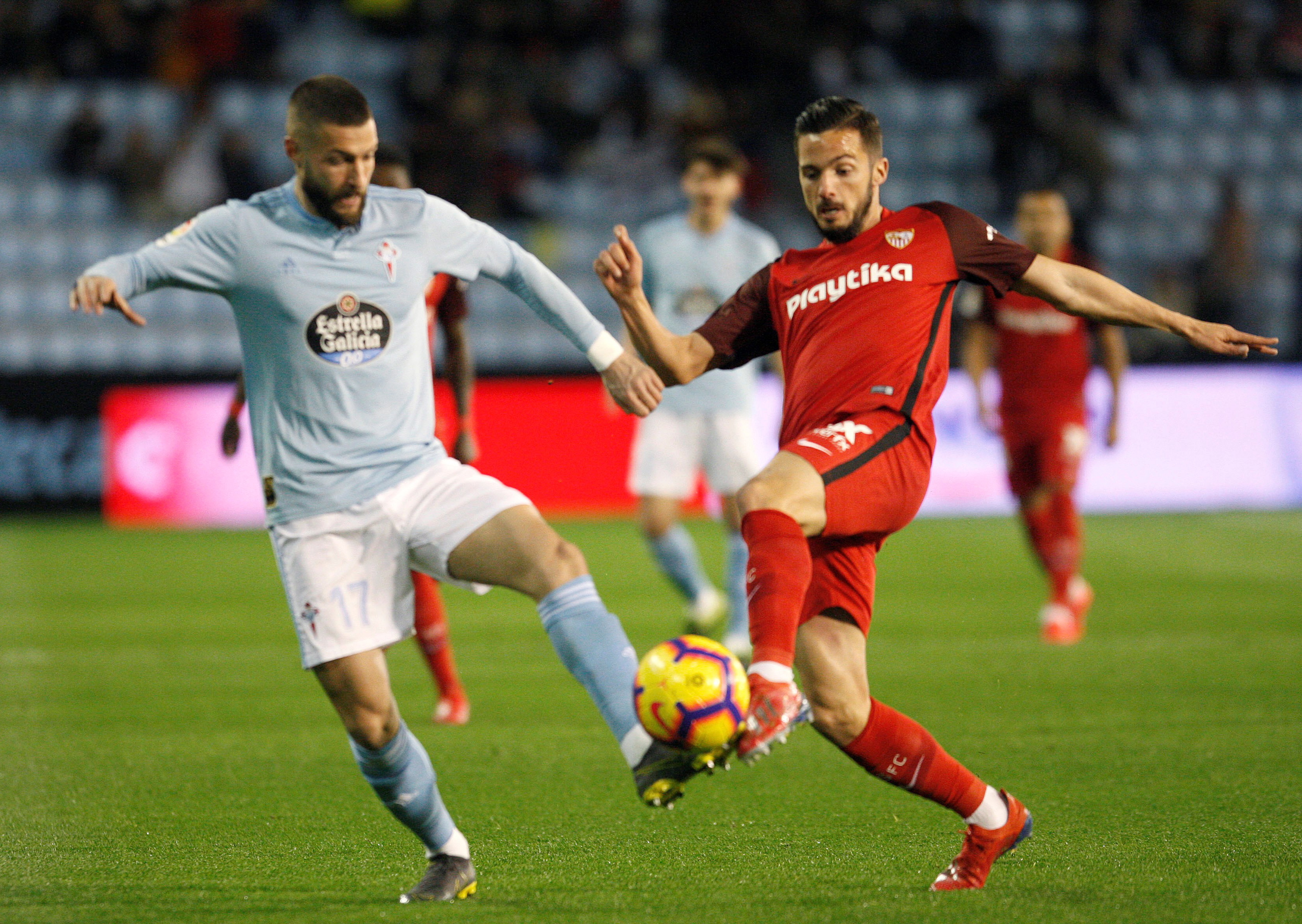 借此机会 借此机会