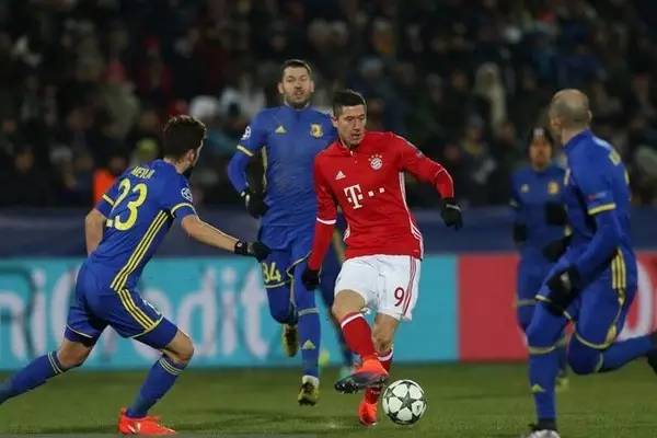 还是西蒙斯 还是西蒙斯