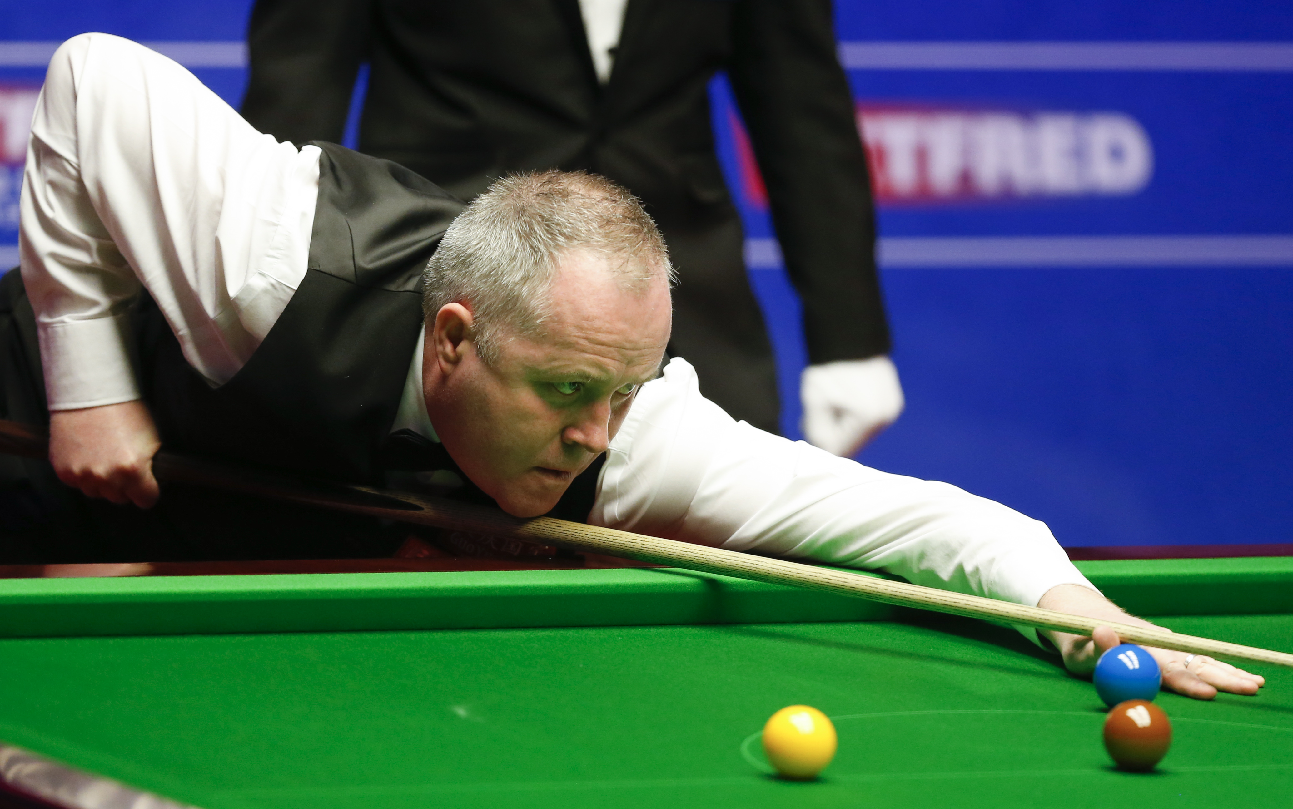 而变得扣人 而变得扣人