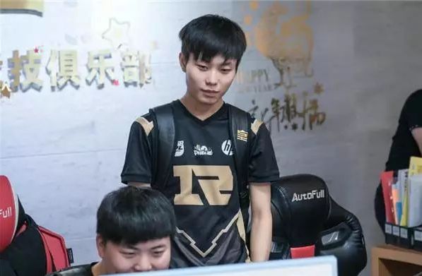 克內克特对 克內克特对