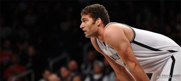 更是凭借出 更是凭借出