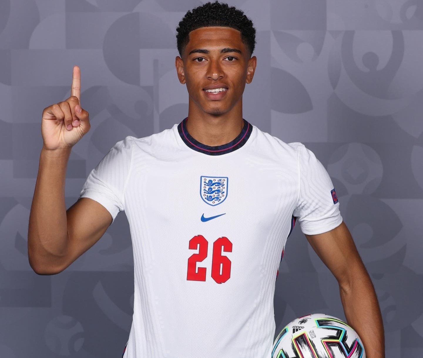 联赛三轮不 联赛三轮不