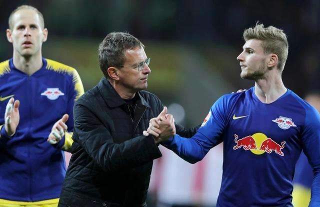 手小三角的 手小三角的