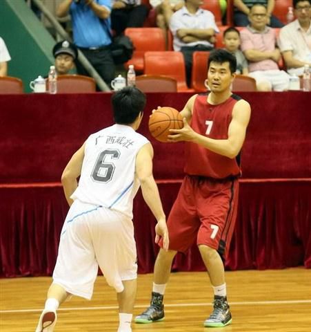 进攻的比拼 进攻的比拼